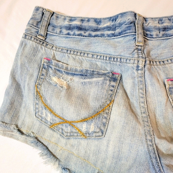 Victoria's Secret PINK Distressed Jean Shorts - Picture 6 of 14